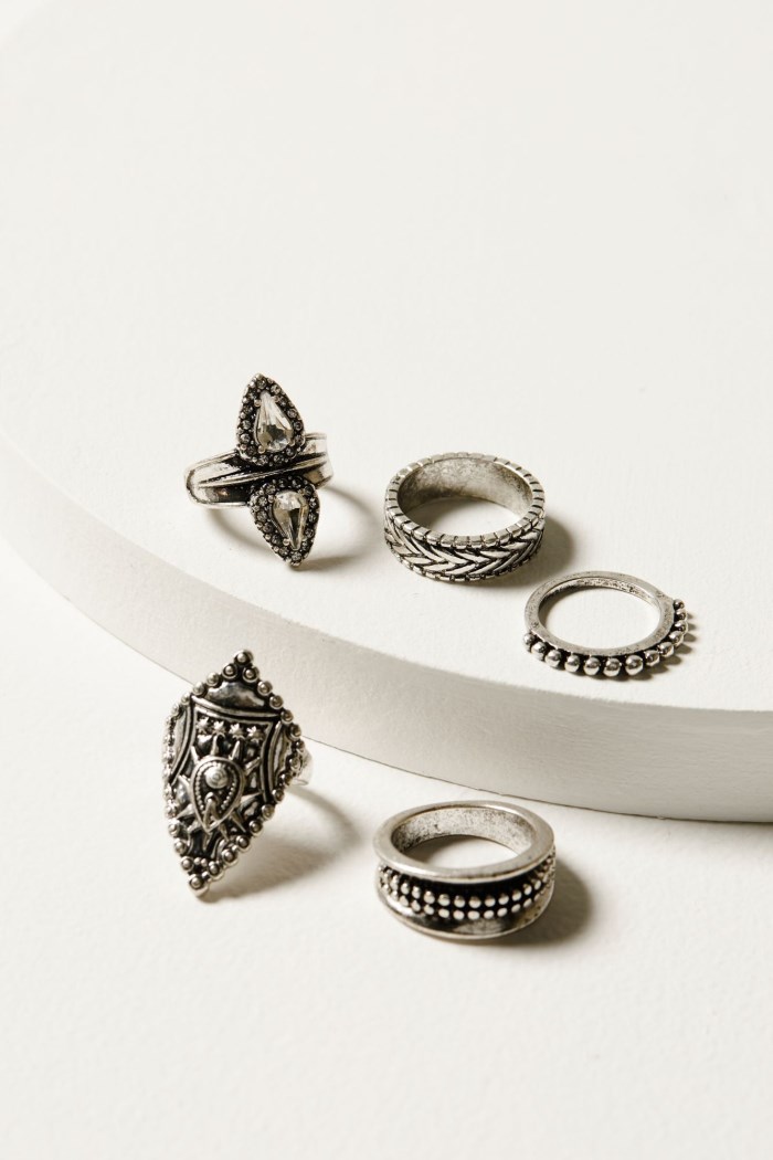 Idyllwind Women's Fairmont 5-Piece Silver Ring Set | Silver