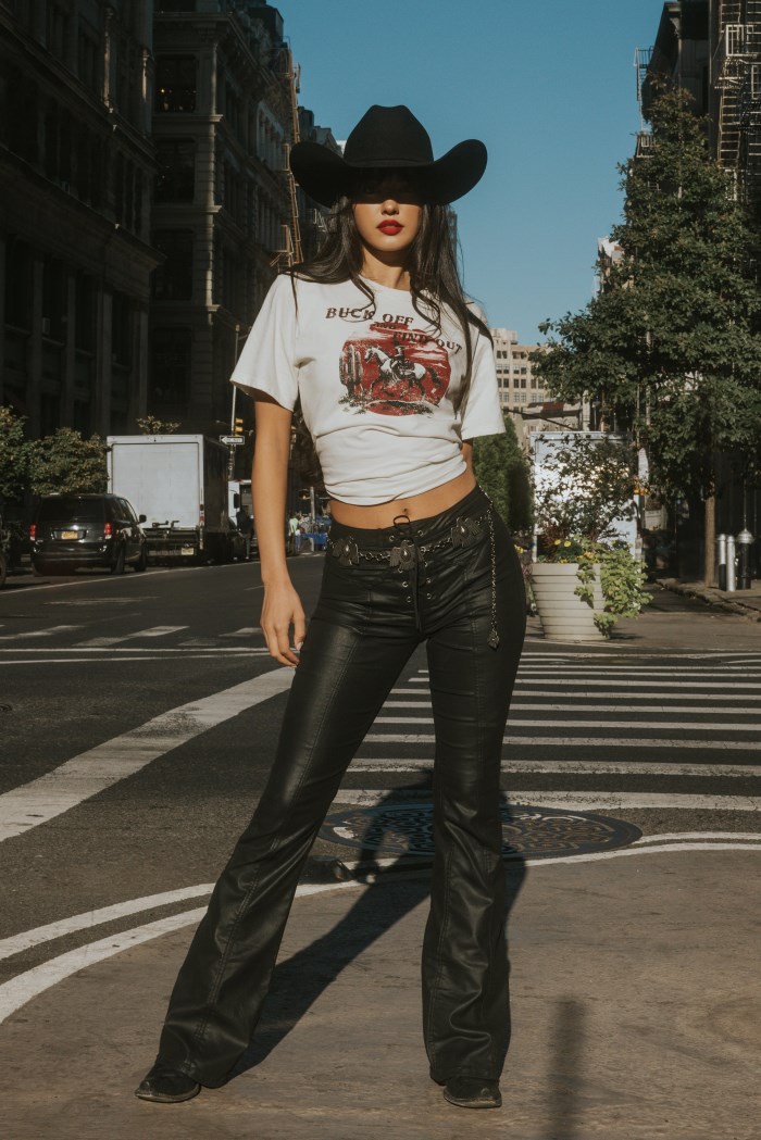 Idyllwind Women's Buck Off and Find Out Short Sleeve Graphic Tee | Ivory