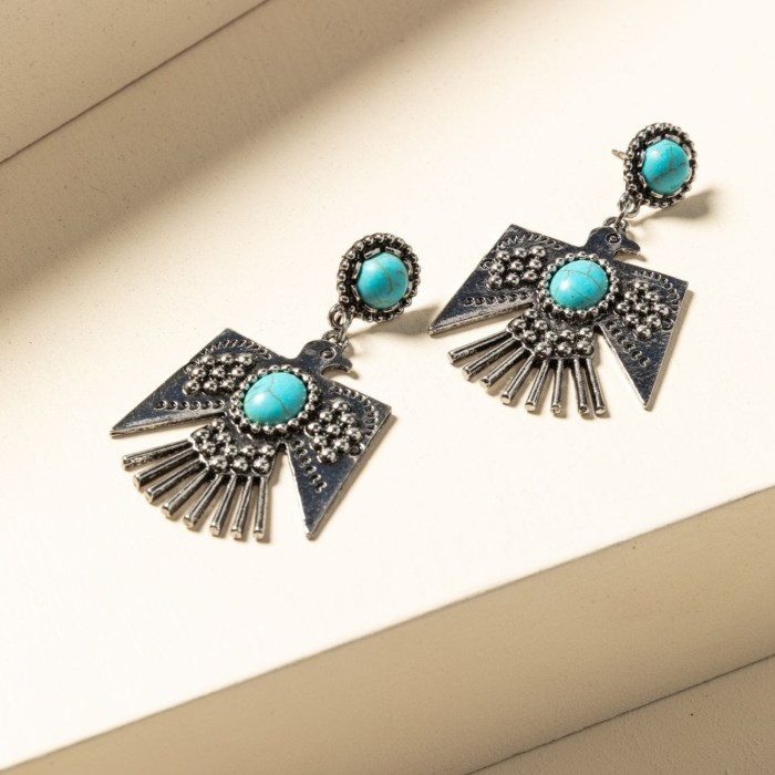 Idyllwind Women's Turquoise Beaded Thunderbird Earrings | Silver