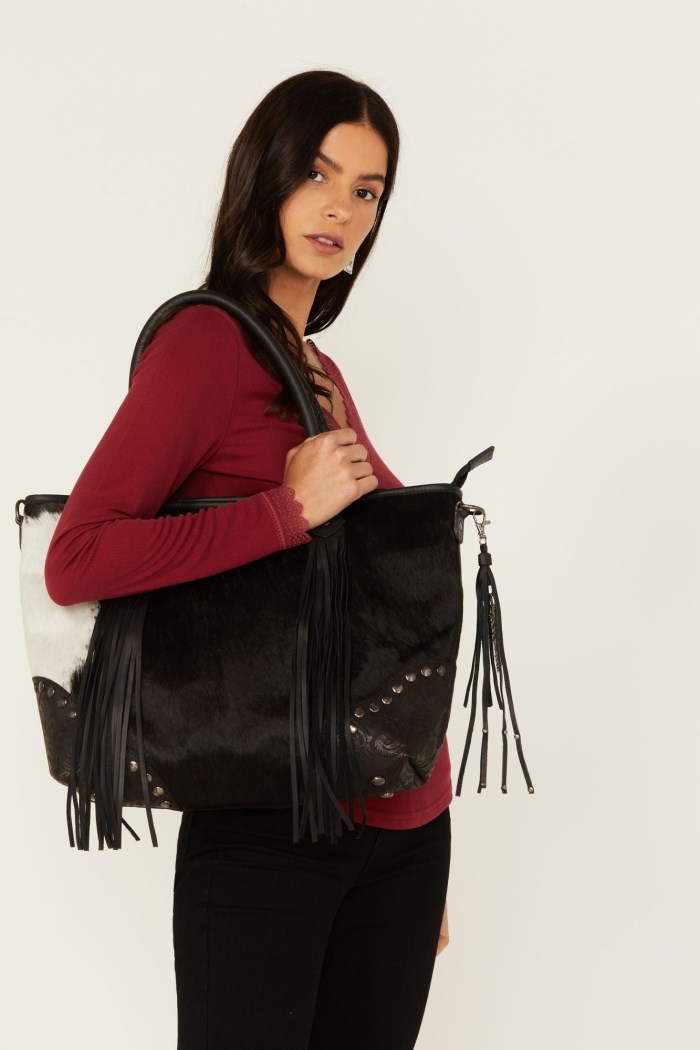 Idyllwind Women's Cow Are You Tote Handbag | Black