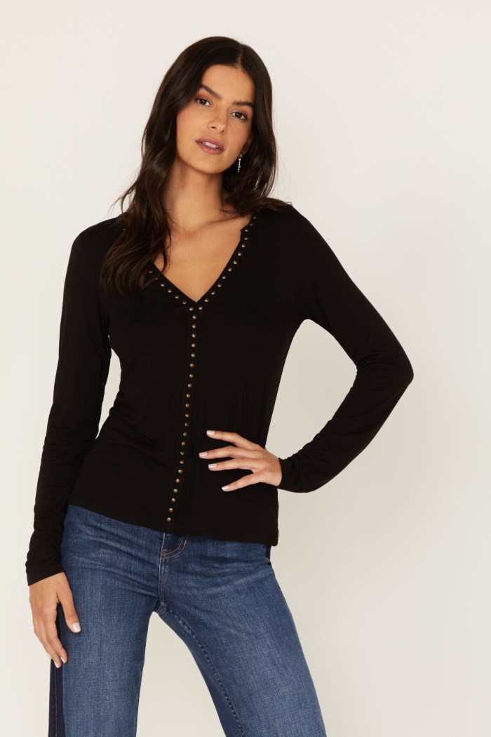 Idyllwind Women's Quitman Studded Henley Top | Black