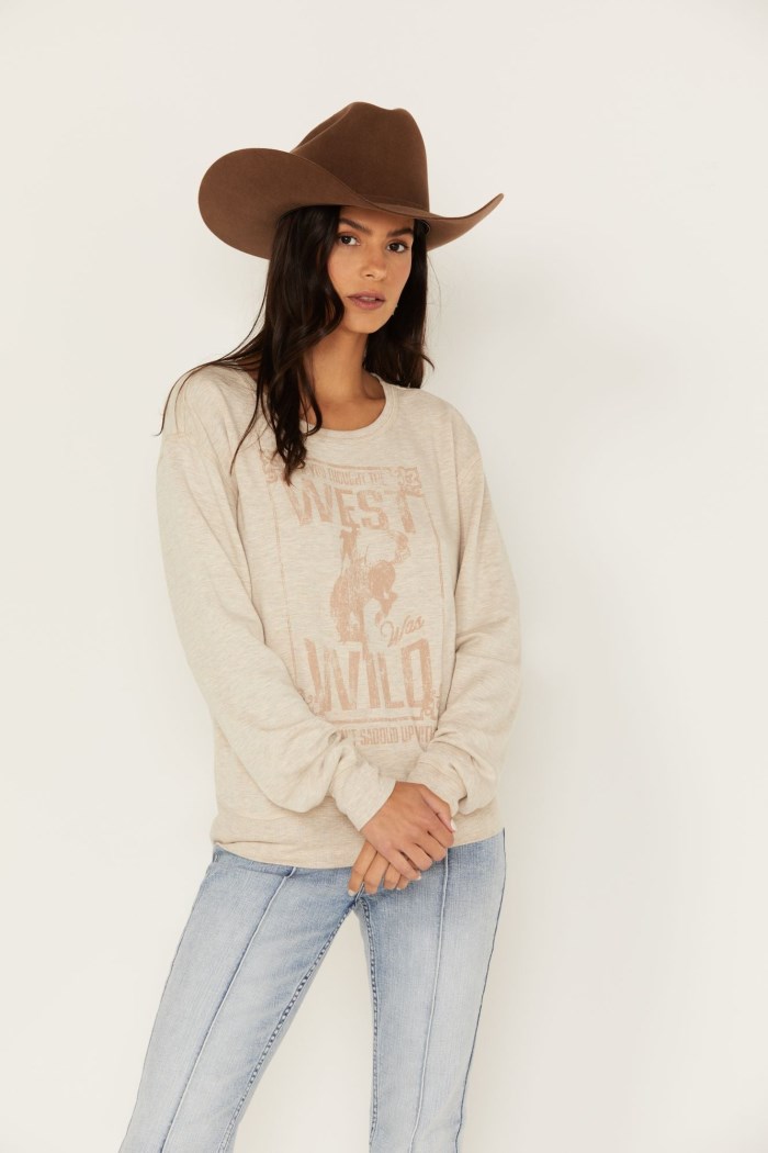 Idyllwind Women's Wild West Graphic Sweatshirt | Oatmeal