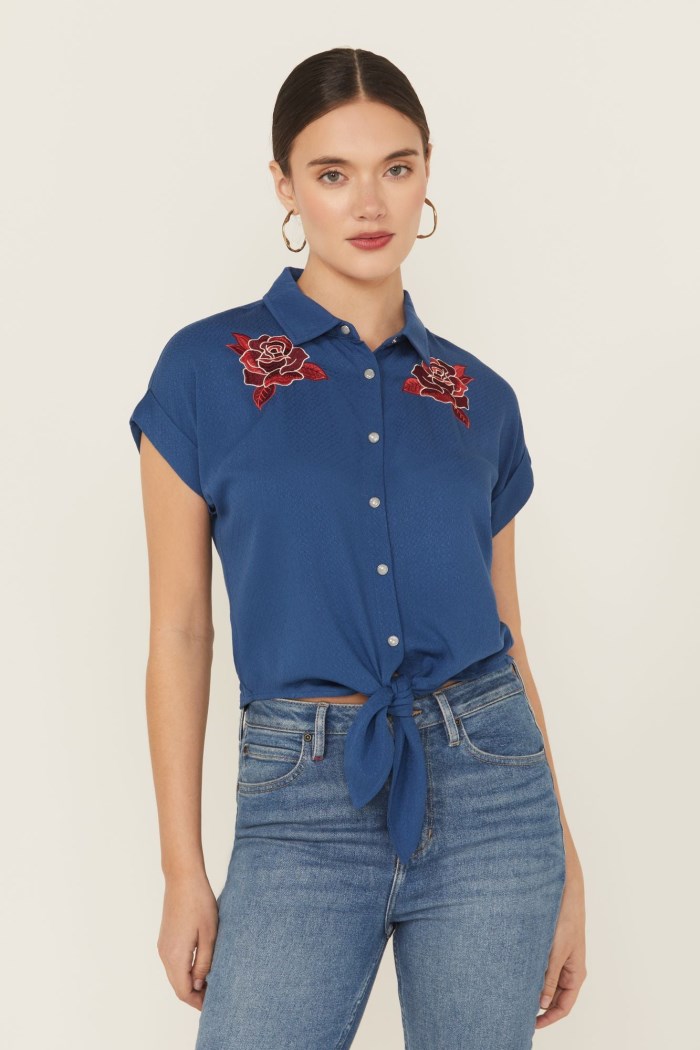 Idyllwind Women's Roland Embroidered Tie-Front Camp Shirt | Blue