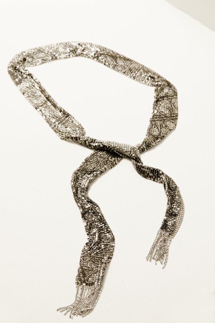 Idyllwind Women's Cardiff Mesh Scarf Necklace | Black