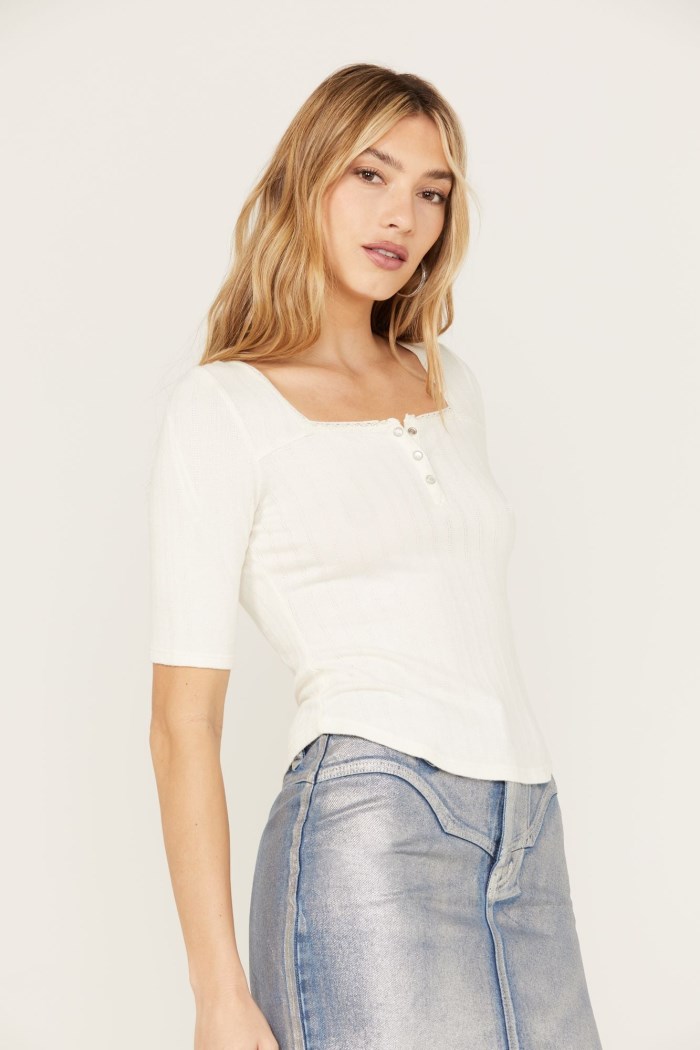 Idyllwind Women's Lucy Square Neck Henley Shirt | Ivory