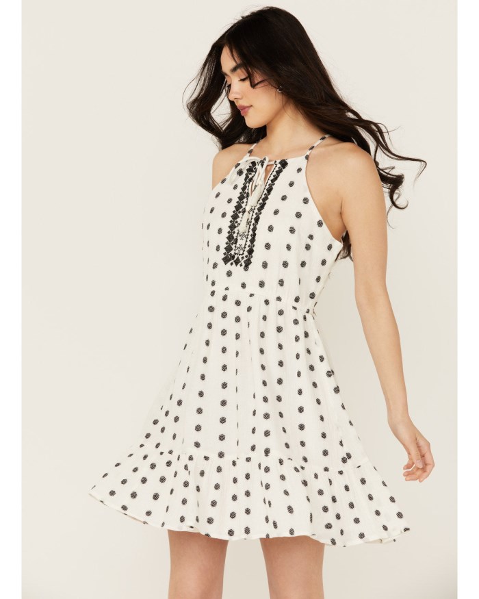 Idyllwind Women's Zelida Embroidered Halter Neck Mini Dress | Ivory