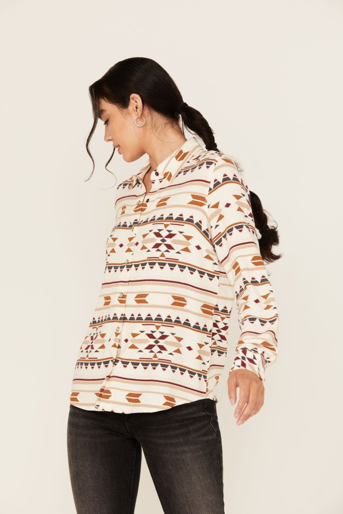Idyllwind Women's Maplegrove Featherlight Southwestern Print Long Sleeve Pearl Snap Western Shirt | Ivory