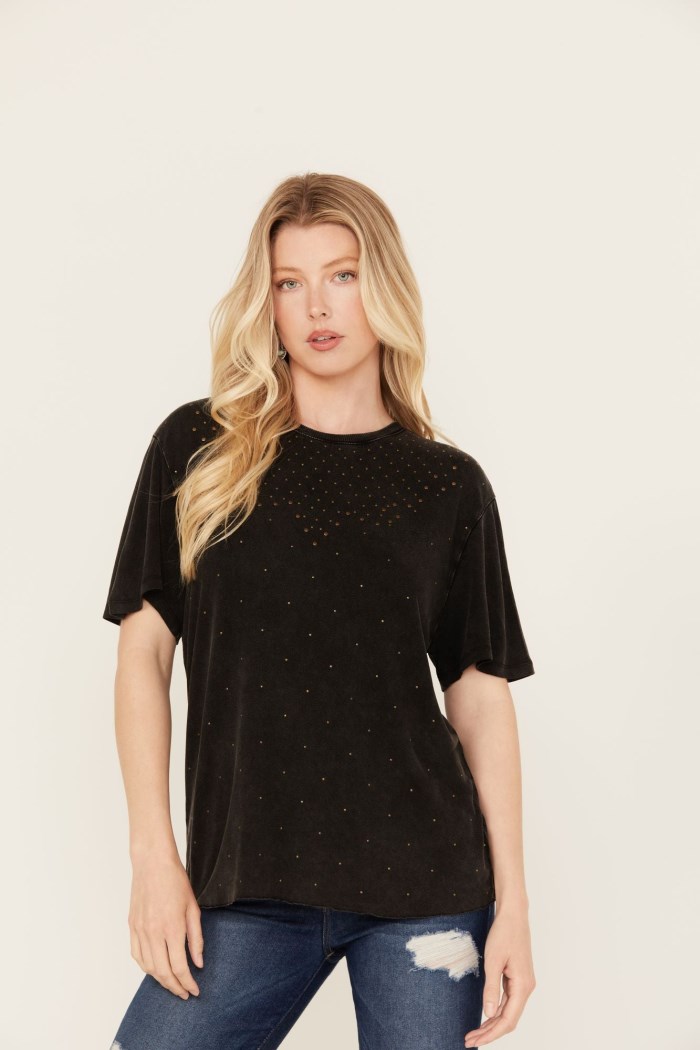 Idyllwind Women's Fannie Studded Tee | Black