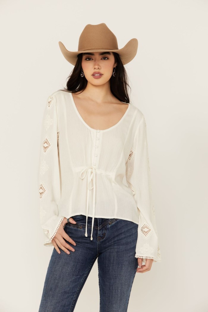 Idyllwind Women's Sharondale Button-Down Embroidered Bell Sleeve Top | Ivory