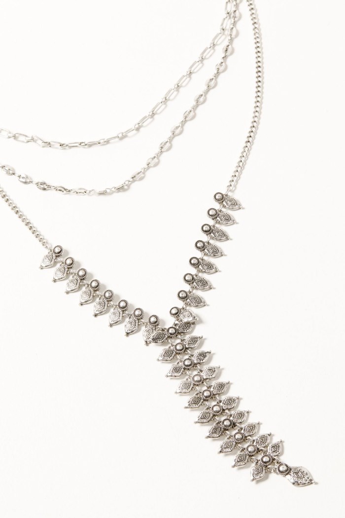 Idyllwind Women's Rock Rose Necklace | Silver