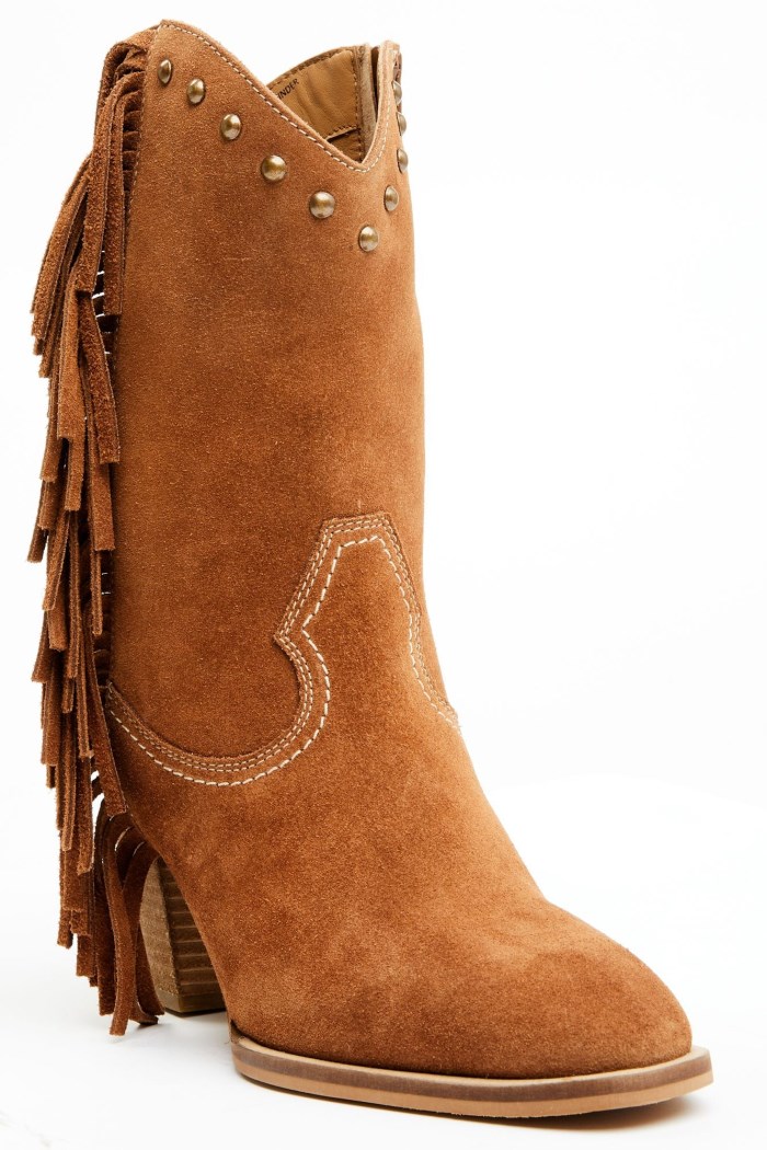 Idyllwind Women's Sidewinder Studded Fringe Suede Fashion Booties - Round Toe | Brown