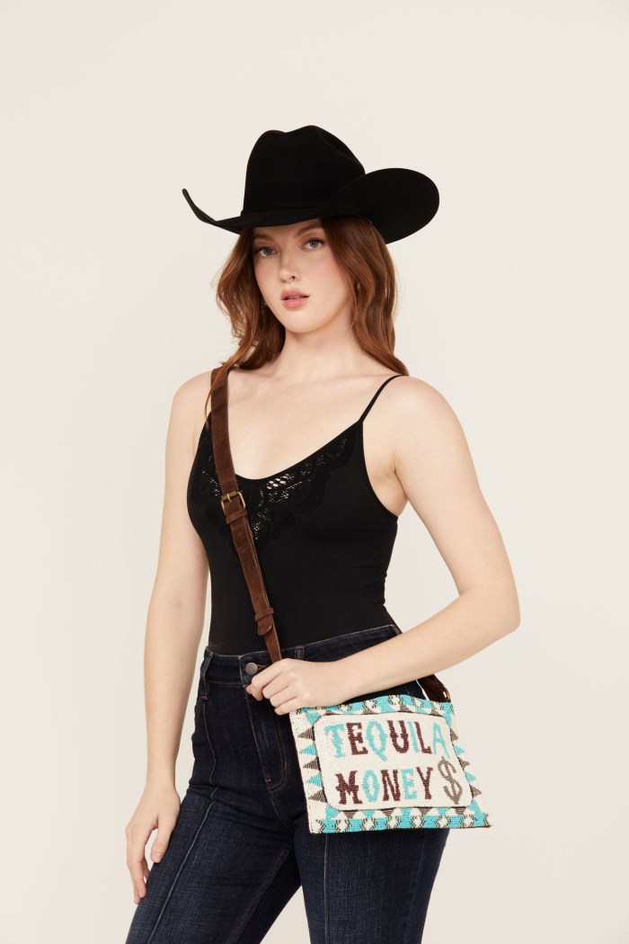 Idyllwind Women's Tequila Money Beaded Crossbody Bag | Turquoise