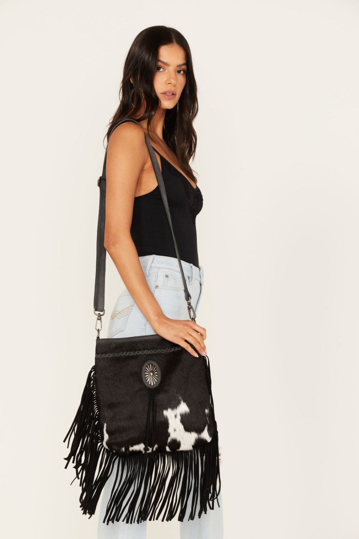 Idyllwind Women's Cosmic Cowgirl Fringe Handbag | Cream/black