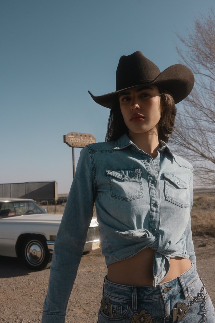 Idyllwind Women's Medium Wash Long Sleeve Snap Denim Shirt | Light Wash