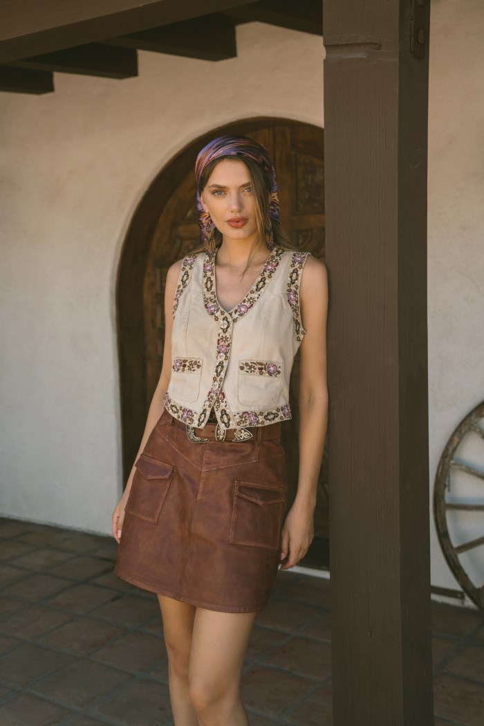 Idyllwind Women's Embroidered Floral Suede Vest | Tan