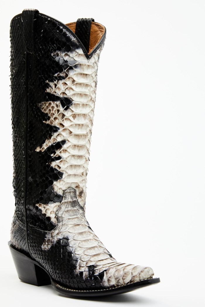 Idyllwind Women's Stunner Exotic Python Western Boots - Snip Toe | Black/white