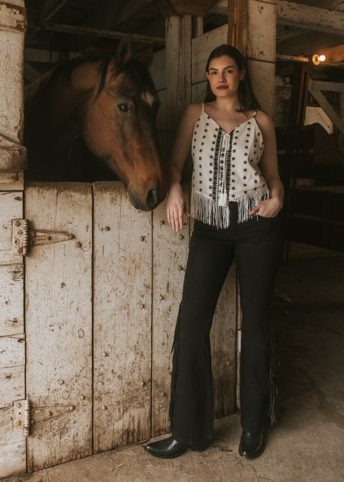 Idyllwind Women's Sunnett Embroidered Fringe Hanky Hem Tank | Ivory