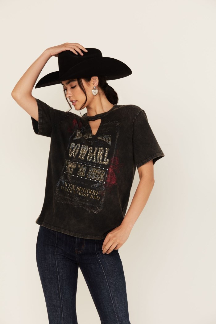 Idyllwind Women's Ride 'Em Cowgirl Short Sleeve Graphic Tee | Black