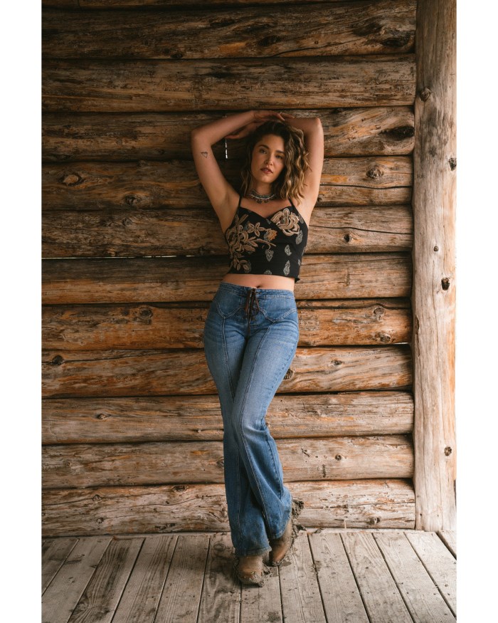 Idyllwind Women's Jessamine Embroidered Smocked Back Crop Top | Black