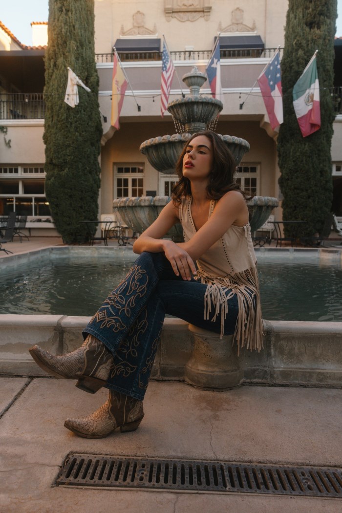 Idyllwind Women's Hawkins Dark Wash Rebel Mid Rise Boot Stitch Super Stretch Denim Jeans | Dark Wash