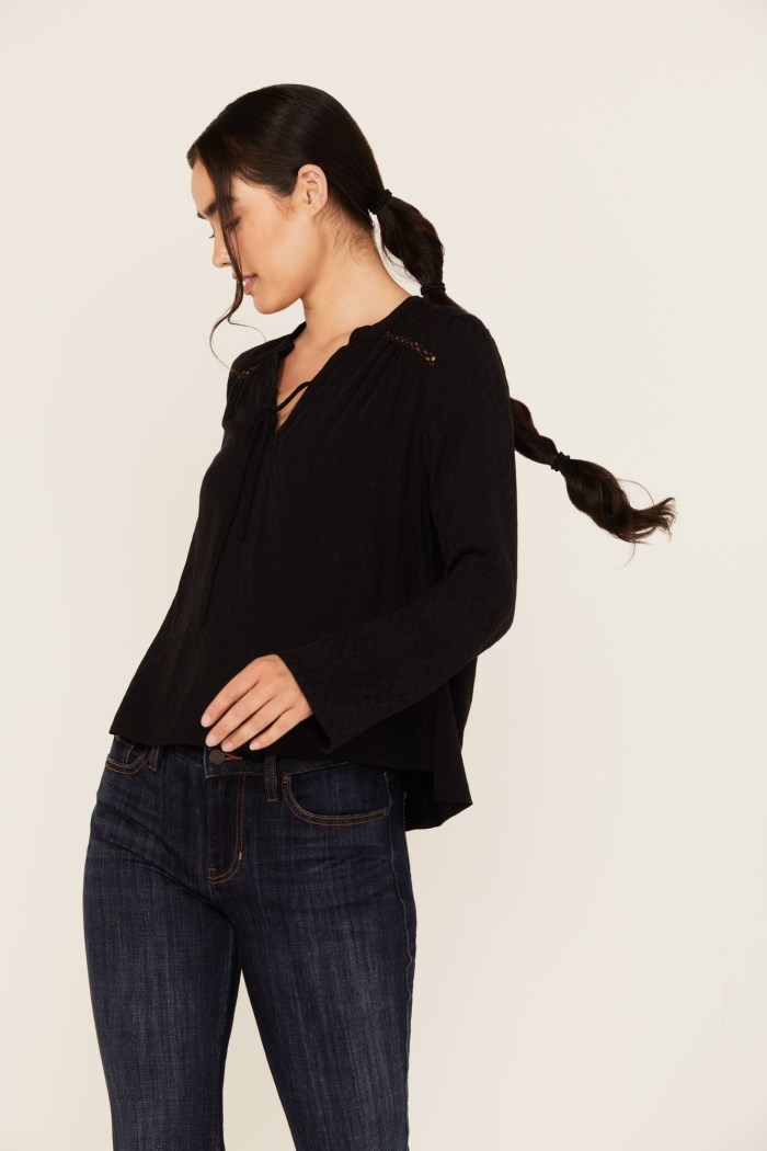 Idyllwind Women's Buckeye Jacquard Long Sleeve Top | Black