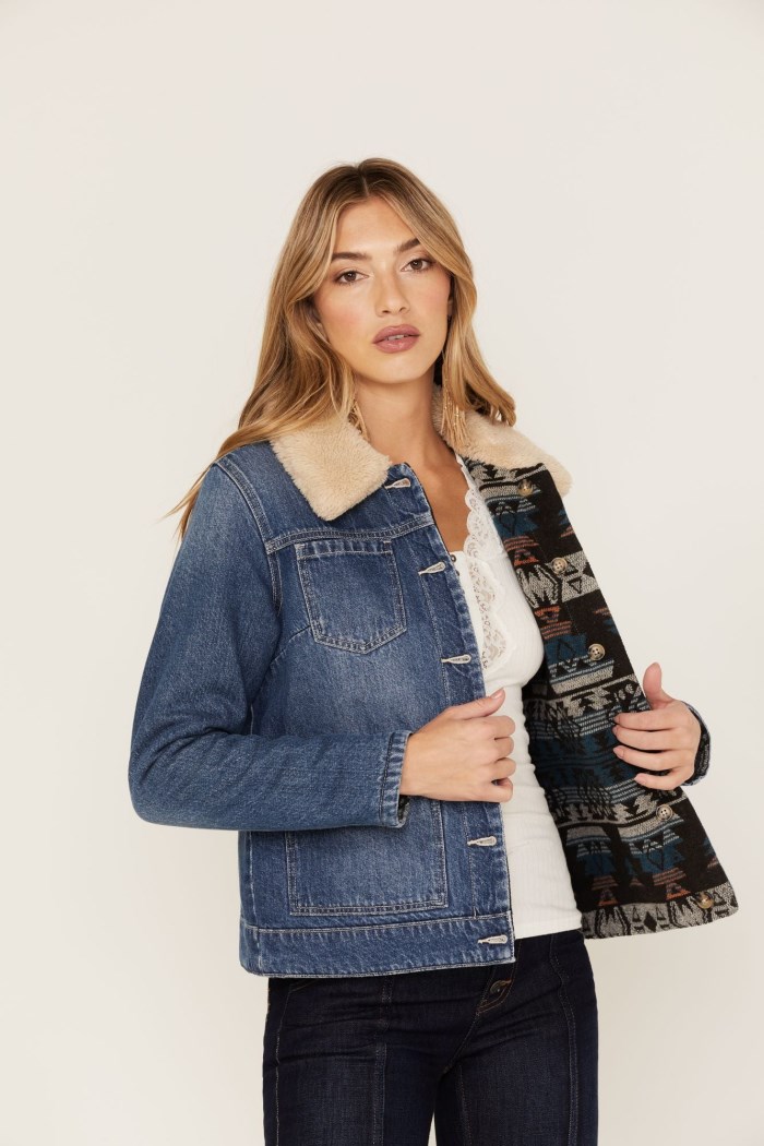Idyllwind Women's Medium Wash Reversible Sherpa Blanket Denim Jacket | Dark Wash