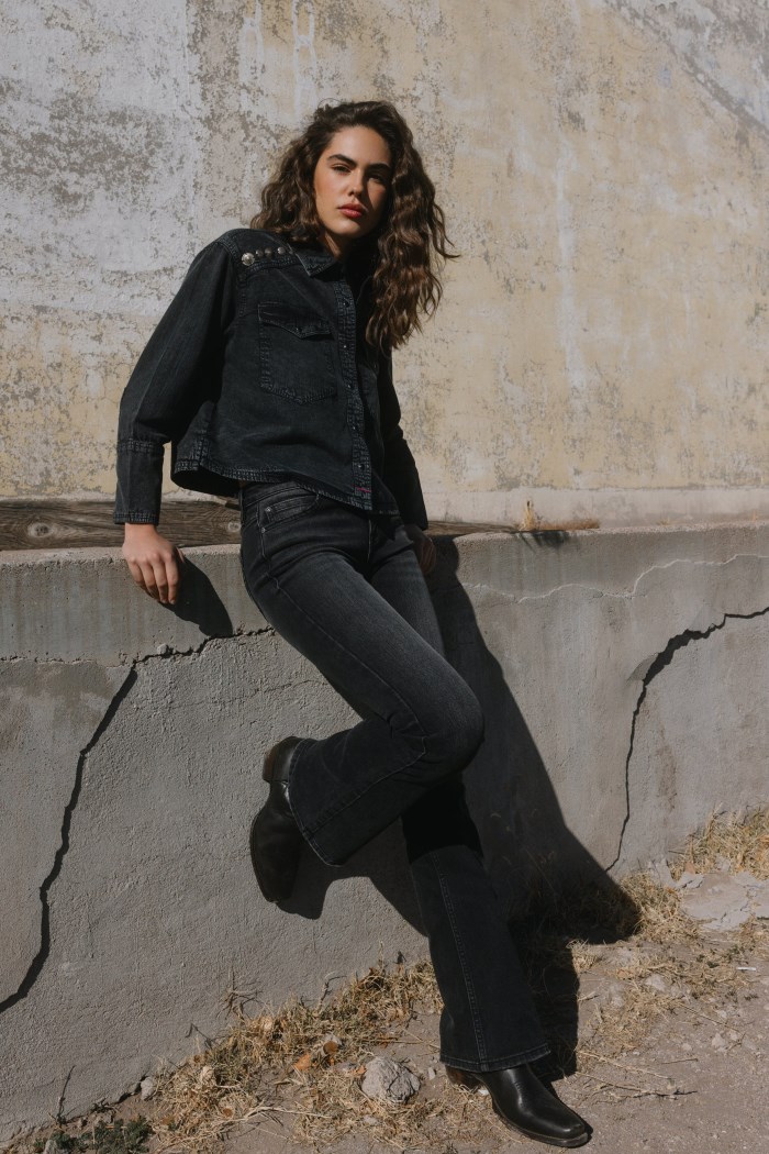 Idyllwind Women's Knight Legend High Rise Bootcut Super Stretch Denim Jeans | Black