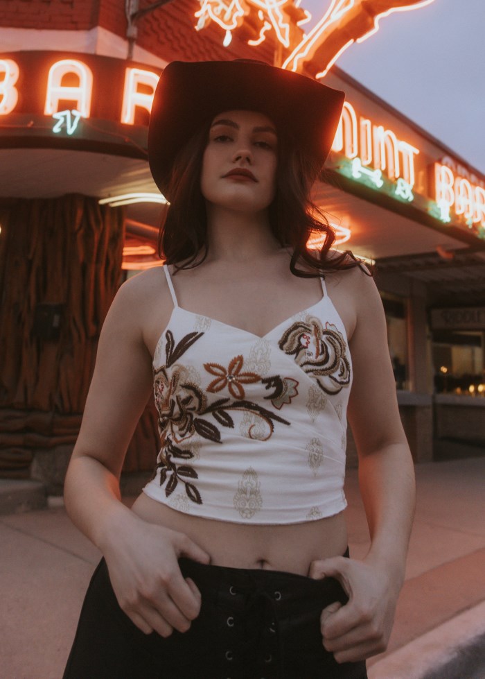 Idyllwind Women's Jessamine Embroidered Beaded Crop Top | Ivory